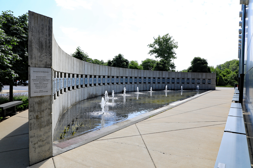 Illinois Holocaust Museum & Education Center